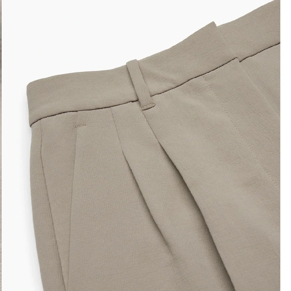 Aritzia The Effortless Pant™ - Crepette™ - Picture 5 of 5